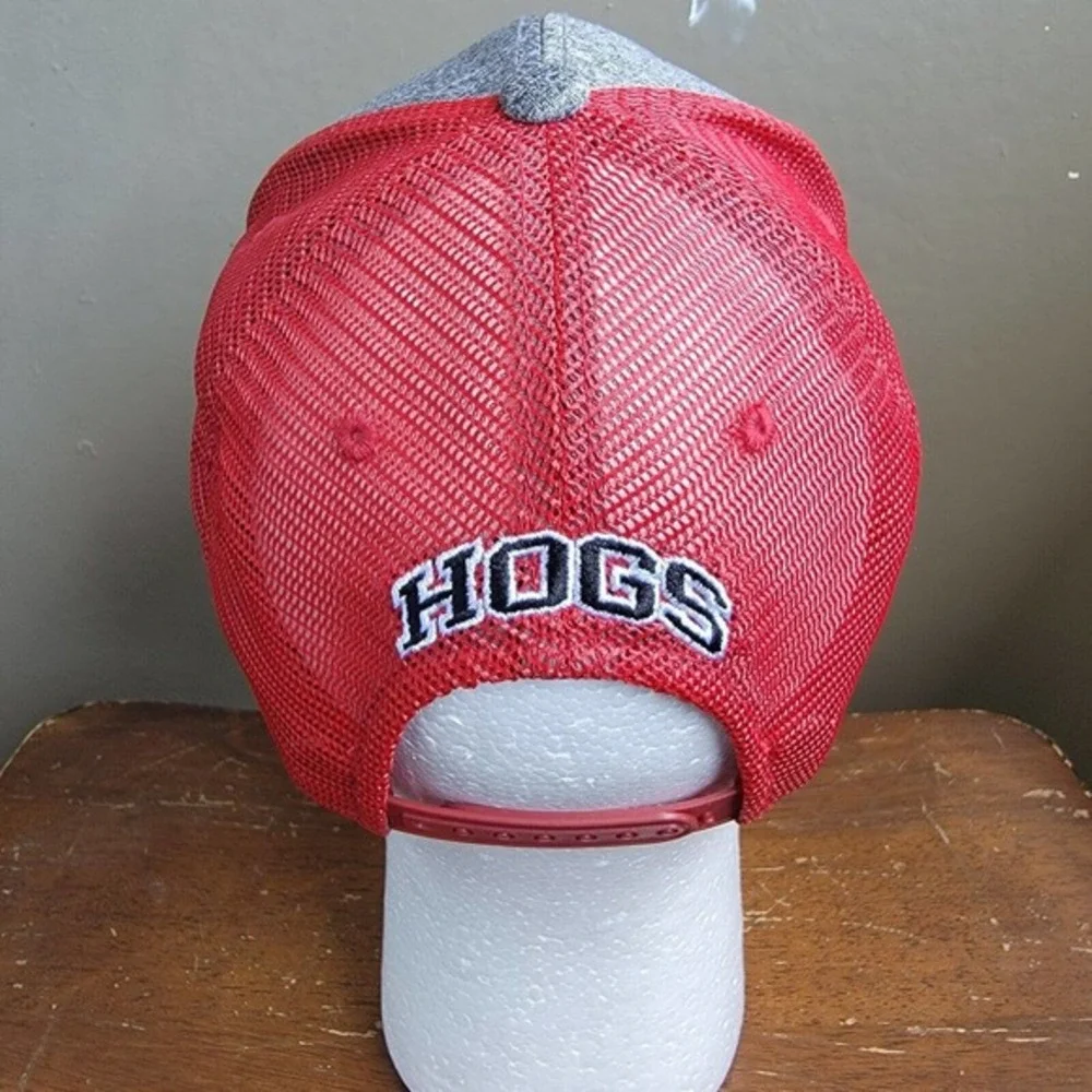 EUC Russell Athletic Arkansas Razorbacks‎ Logo Mesh Trucker Snapback Hat HOGS